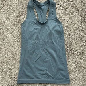 Momentum Seamless Tank